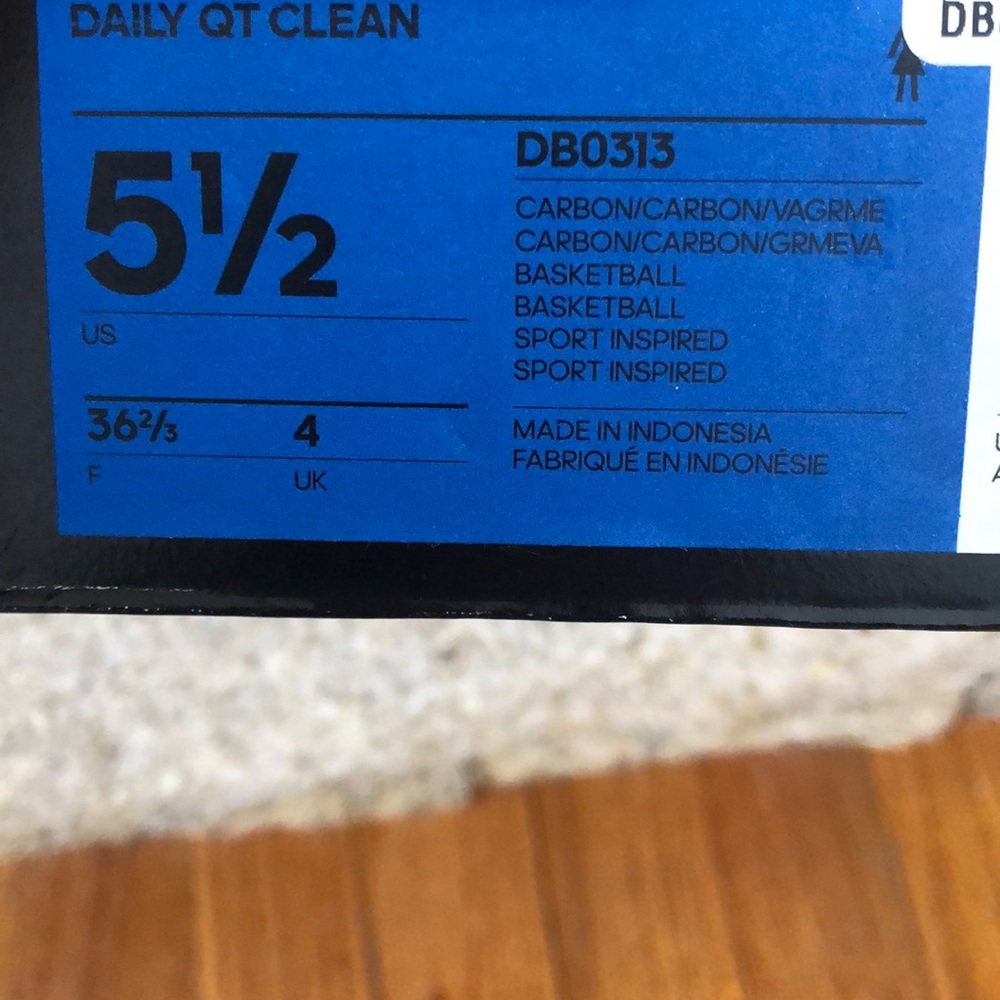 💥NWB ADIDAS DAILY QT QUEEN SIZE 5.5 (36 2/3) 💥 - Picture 7 of 8